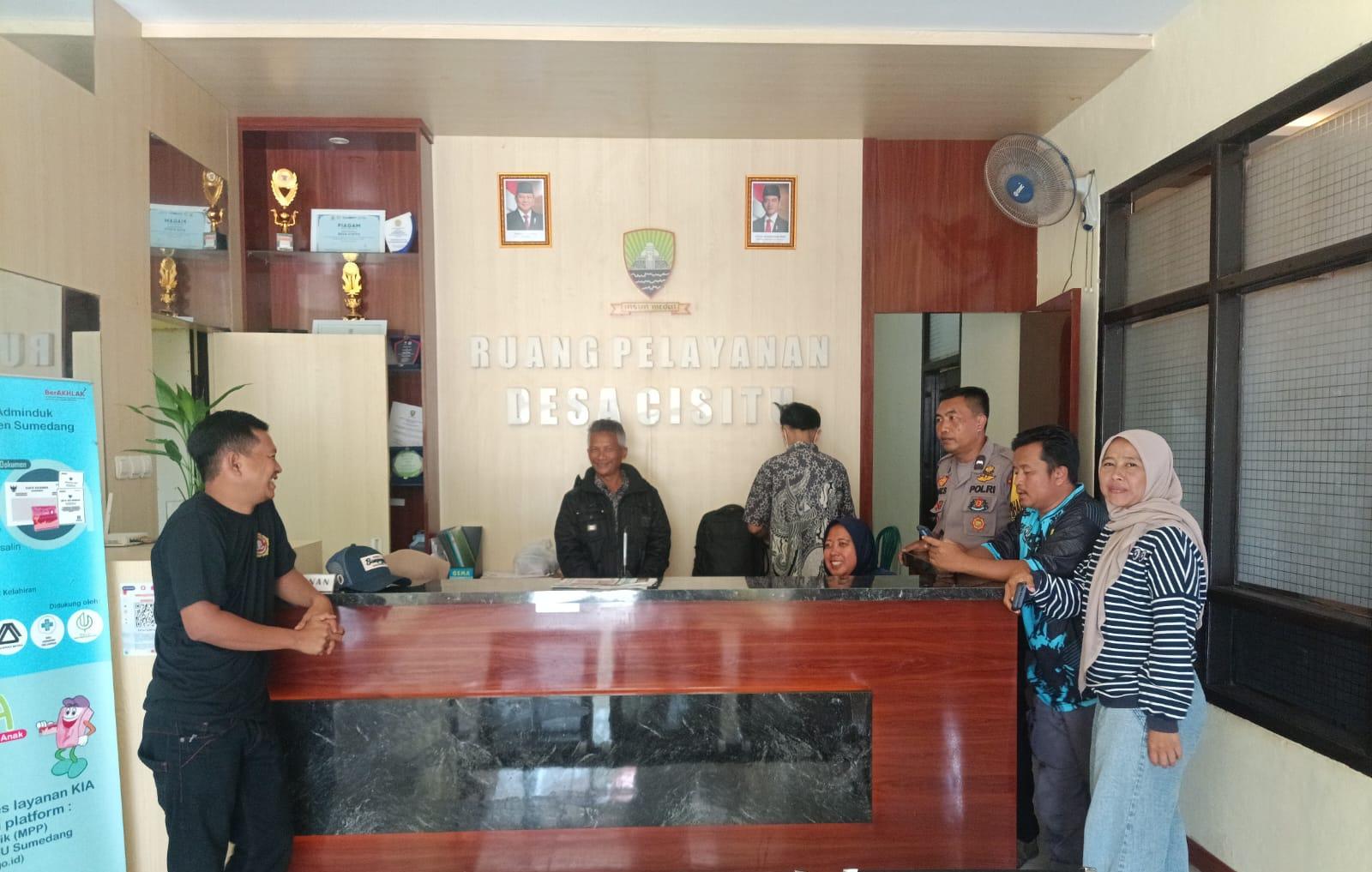 SATRESKRIM POLRES SUMEDANG DUKUNG KETAHANAN PANGAN MELALUI SAMBANG DAN PEMBINAAN MASYARAKAT DI WILAYAH CISITU  SUMEDANG